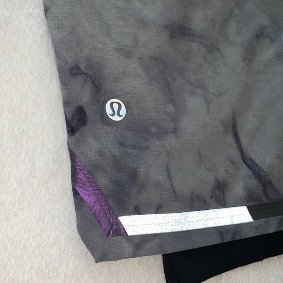 Lululemon Men’s Surge Short 6” Size S w/ Liner - Picture 6 of 6